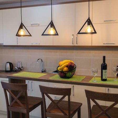 Apartmani Tref Petrovac Exterior foto