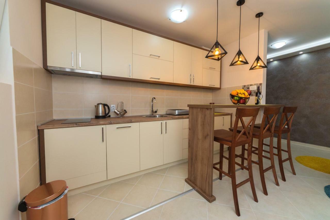 Apartmani Tref Petrovac Exterior foto