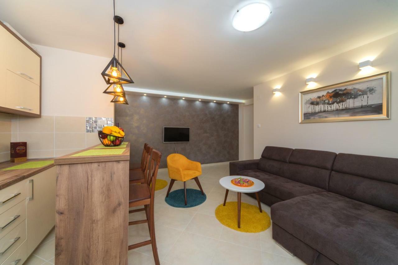 Apartmani Tref Petrovac Exterior foto